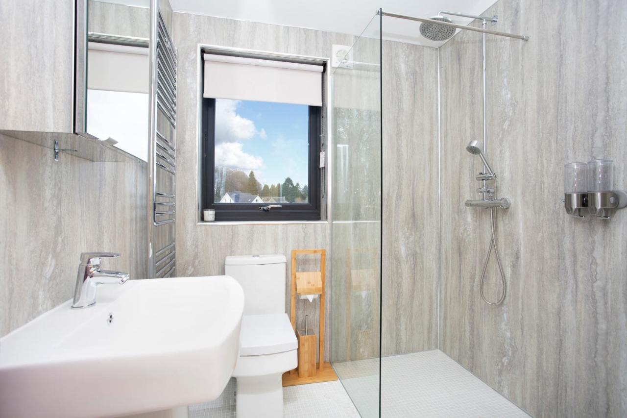 Shiphorns Luxury Cabin With A Hot Tub Eddleston Exterior foto